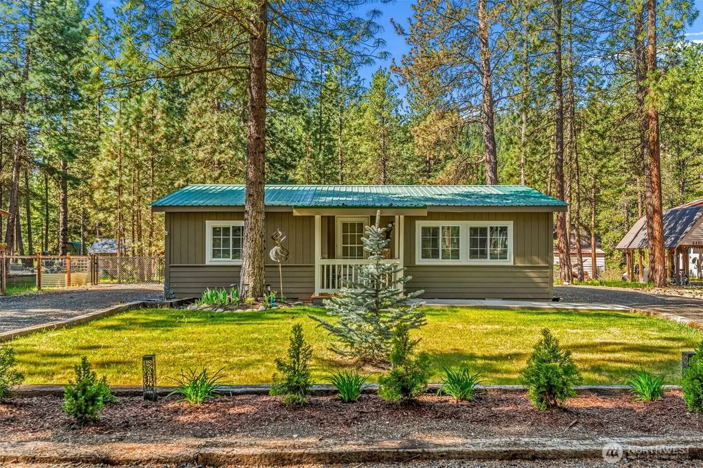24211 Morgan Street, Leavenworth