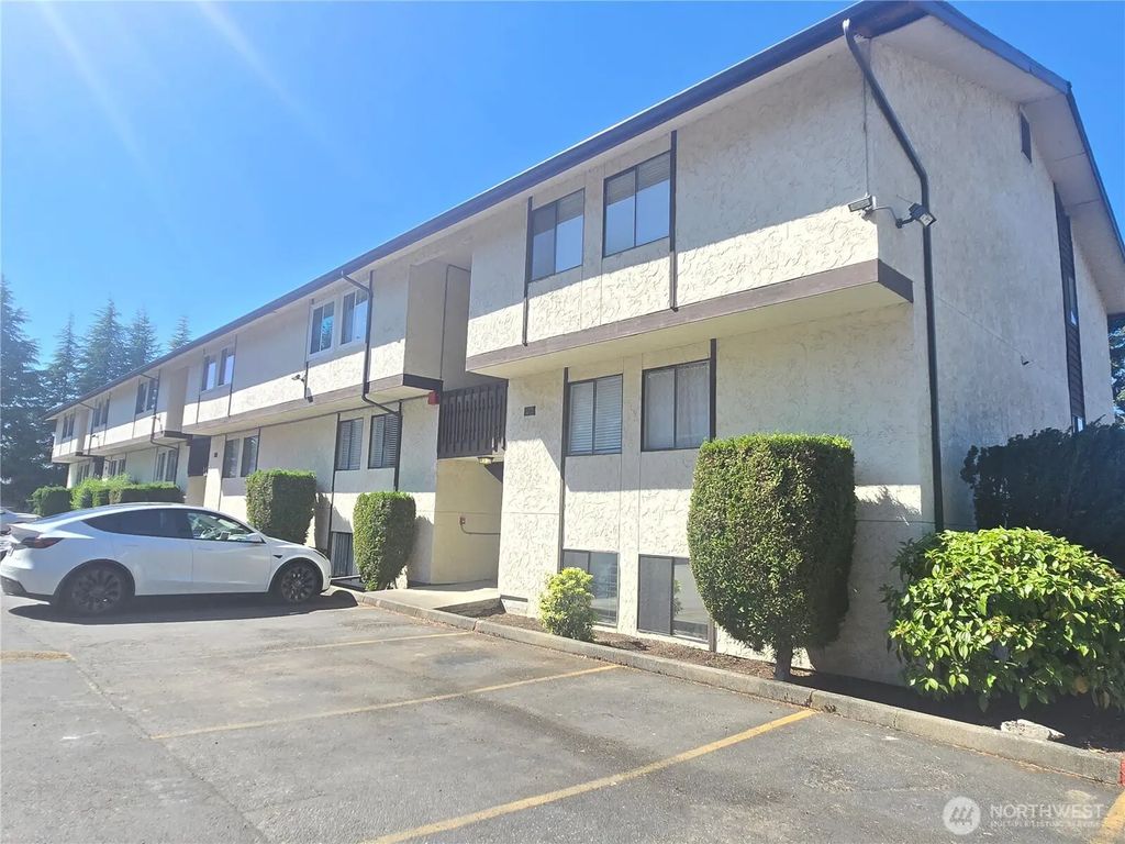 3515 S 160th Street B-5, SeaTac