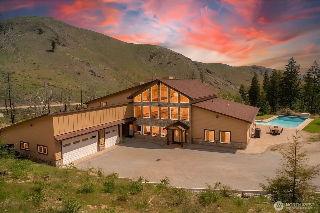 539 Ab Antoine Creek Road, Chelan