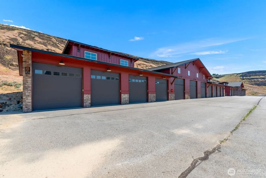 9532 Nw Ridgeview Drive 49, Quincy