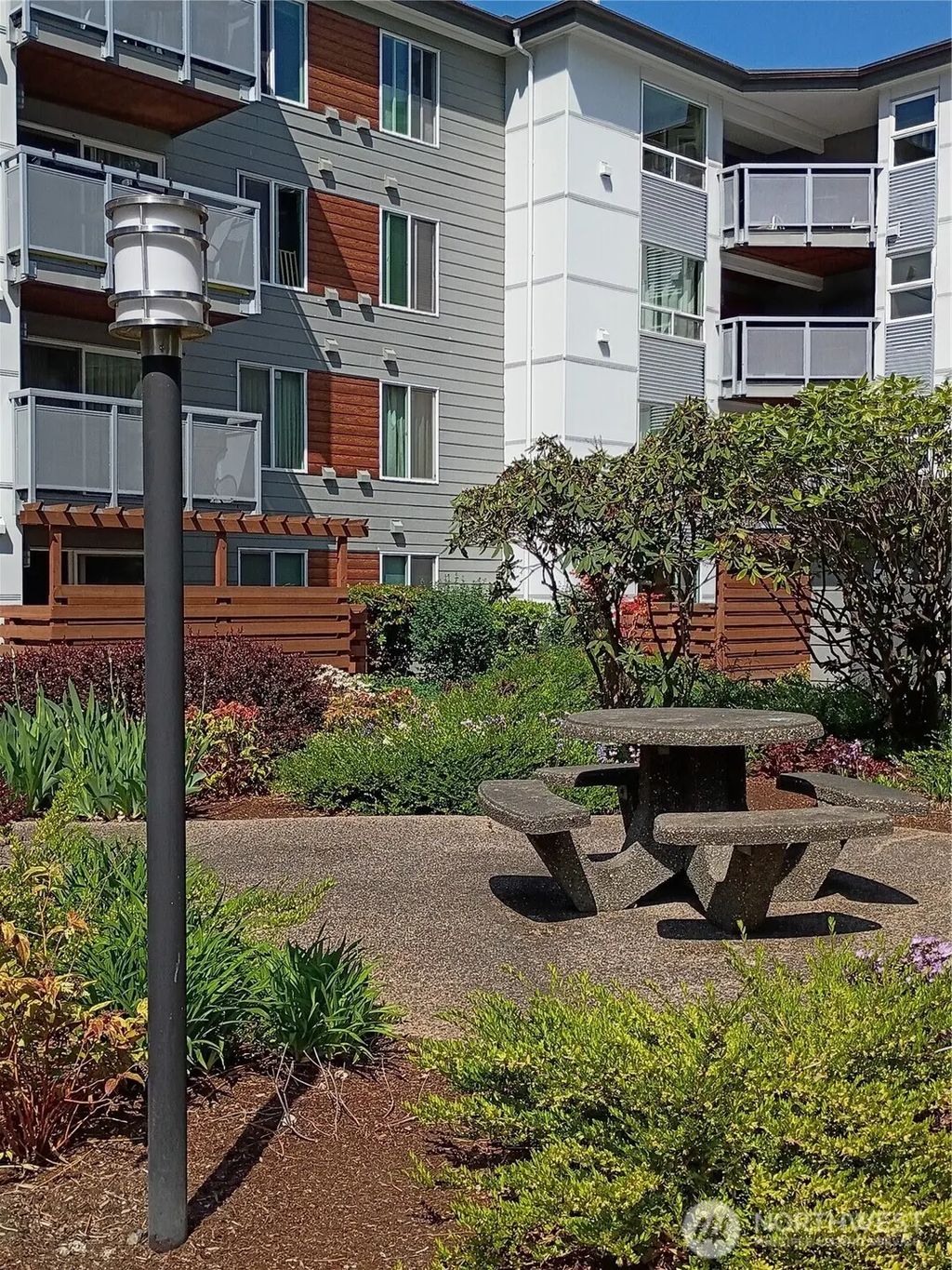10501 8th Avenue Ne 115, Seattle