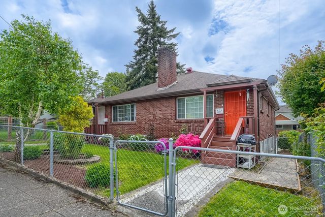 4207 S Bateman Street, Seattle