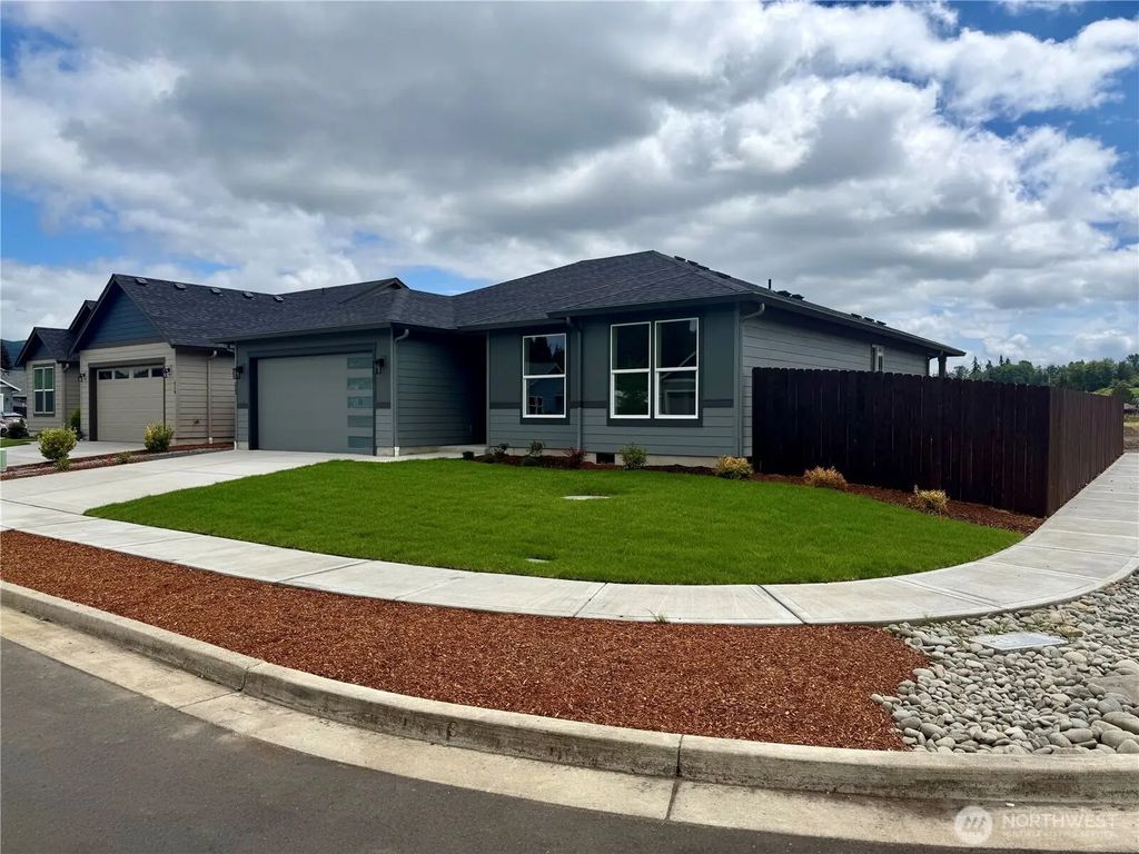 523 Rainbow Way, Kelso