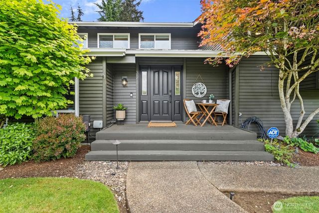 32 Cascade Key, Bellevue