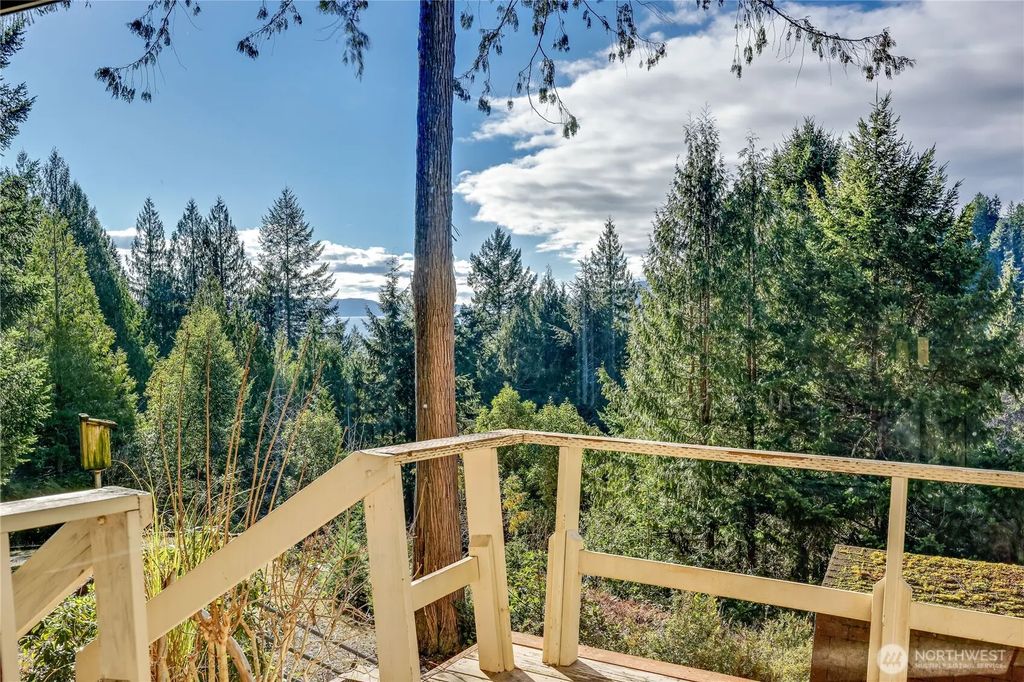 170 Cirque Drive, Brinnon