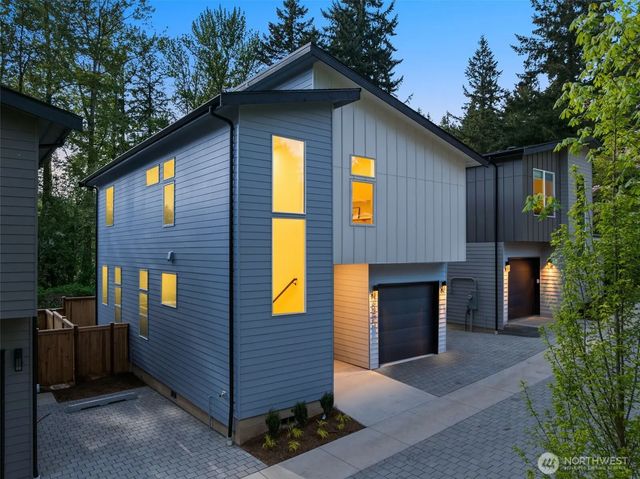 8407 Ne 137th Street, Kirkland