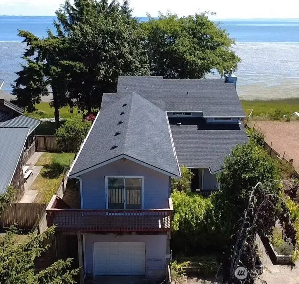 180 Sunrise Avenue Se, Ocean Shores