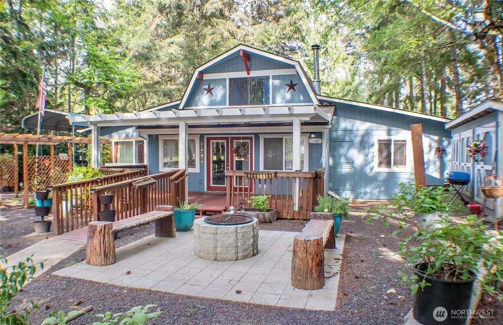 1130 E Timberlake Drive, Shelton