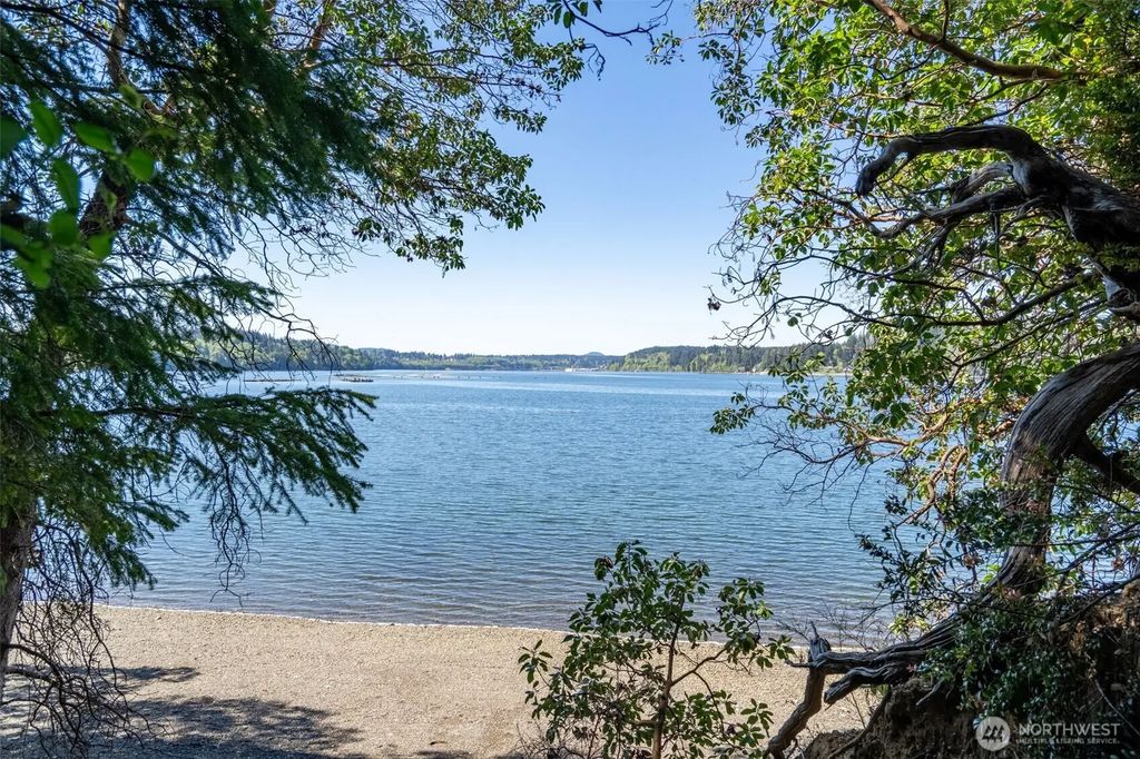 890 E Anchor View Lane, Shelton