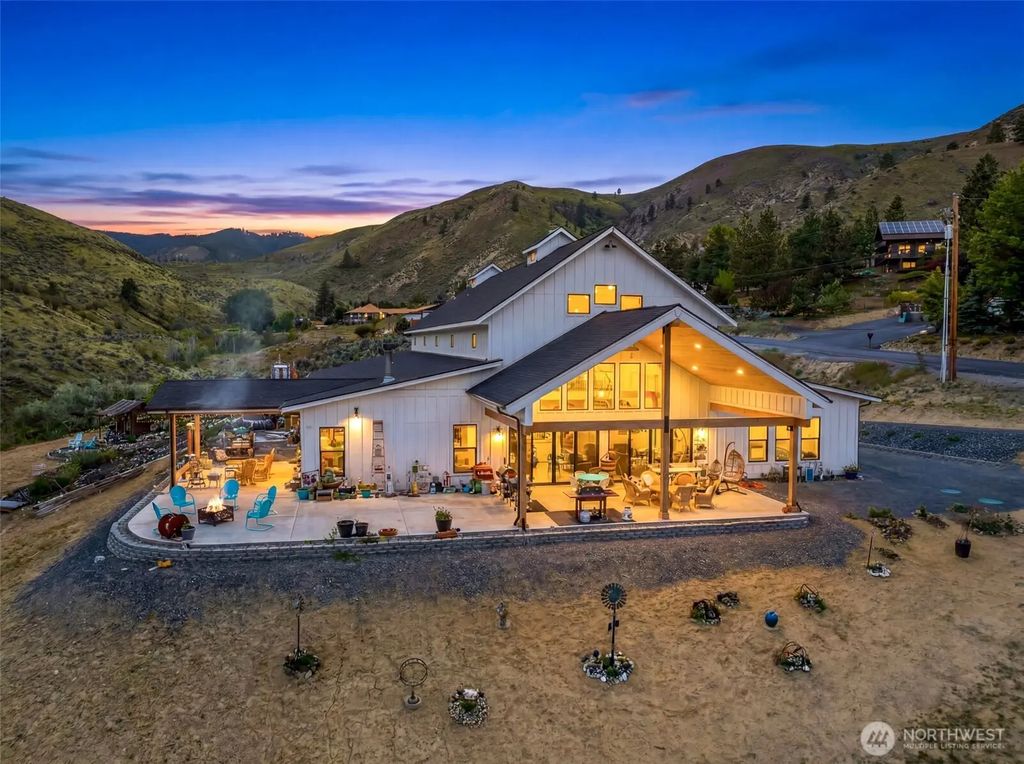 1541 Pitcher Canyon Road, Wenatchee