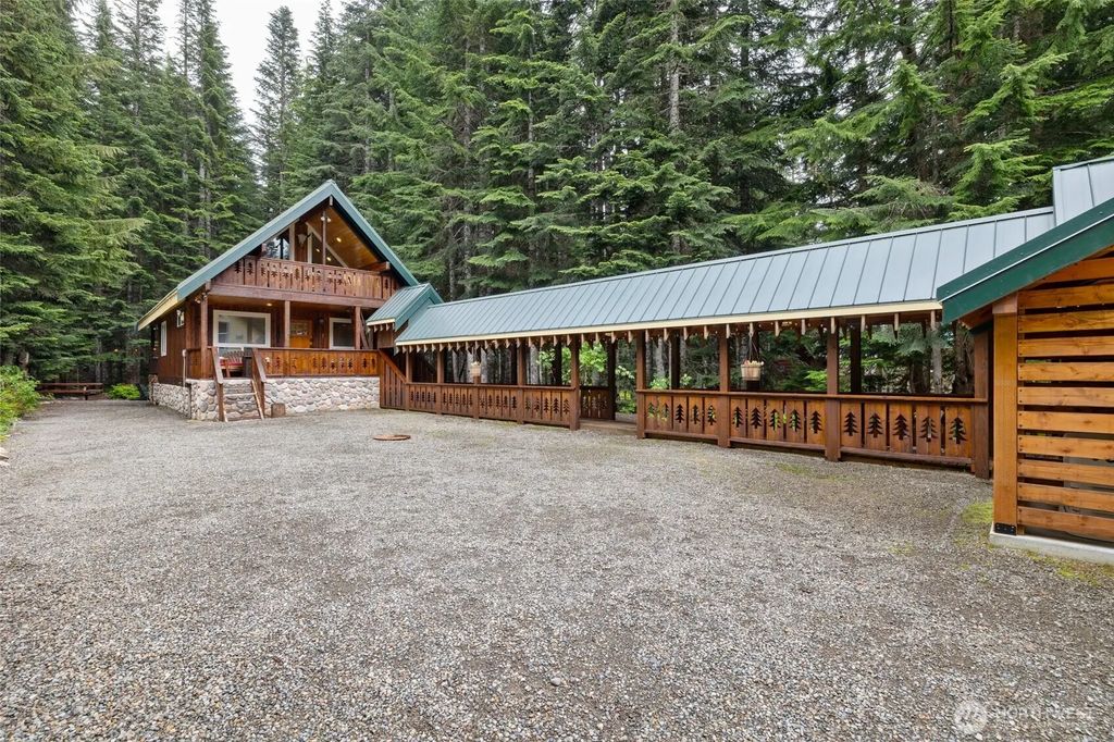670 Yellowstone, Snoqualmie Pass