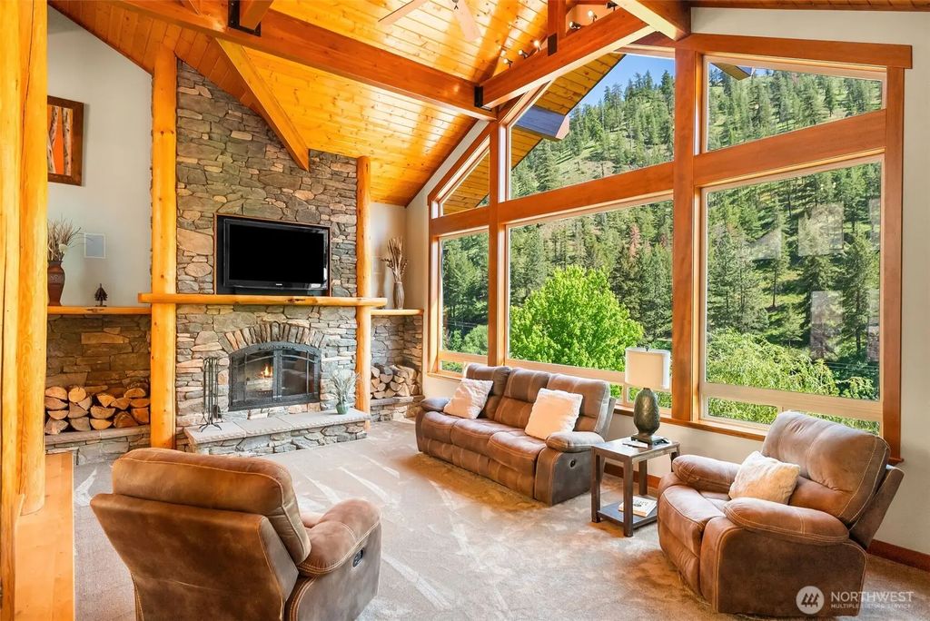 5230 Crum Canyon Road, Entiat