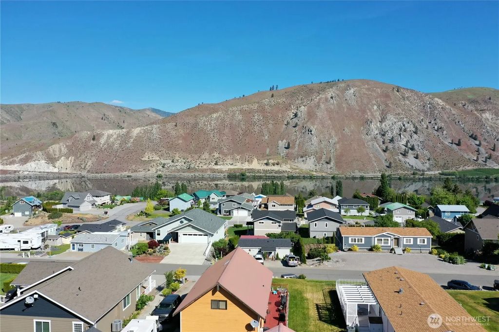 445 Entiat Place, Orondo