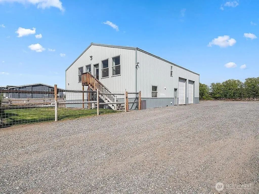 26235 Road U Sw, Mattawa