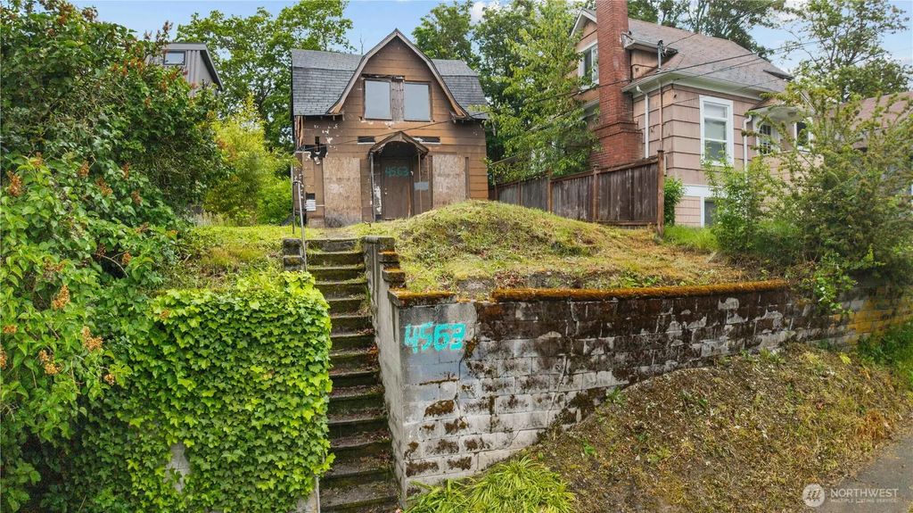4563 33rd Avenue S, Seattle