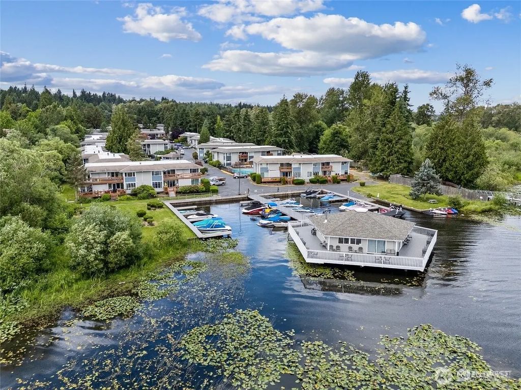 17112 Ne 45th Street 56, Redmond