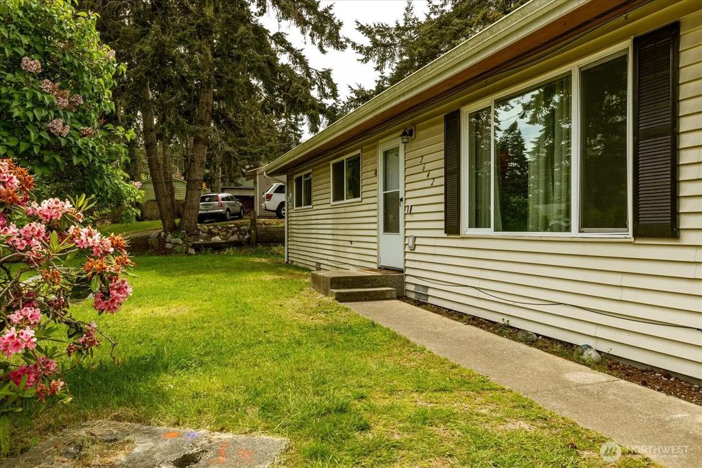 2642 Olympic Drive, Oak Harbor
