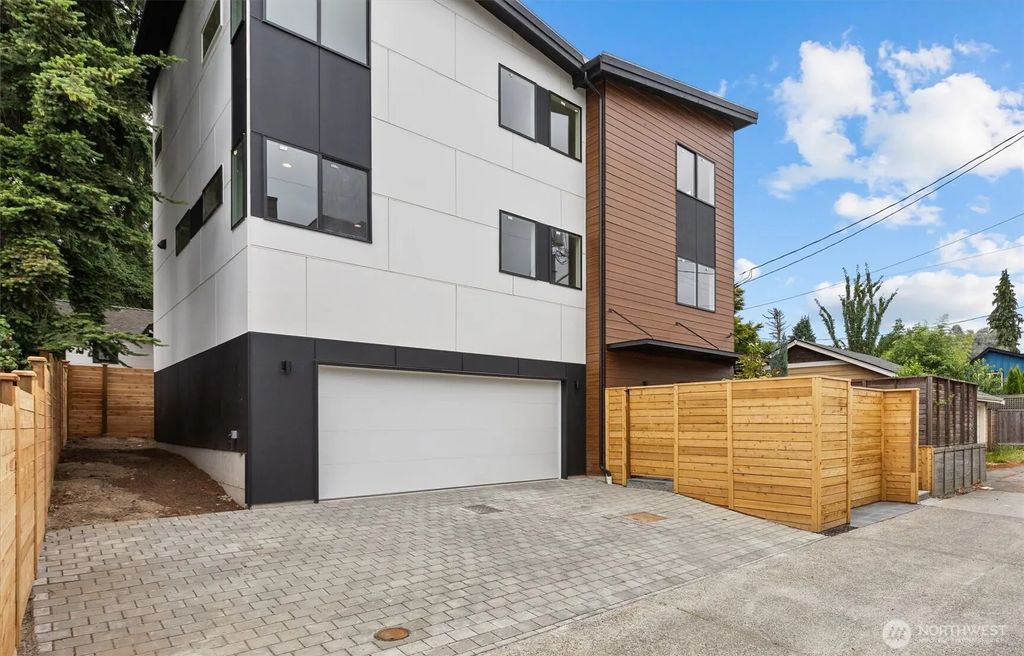 5446 40th Avenue Sw, Seattle