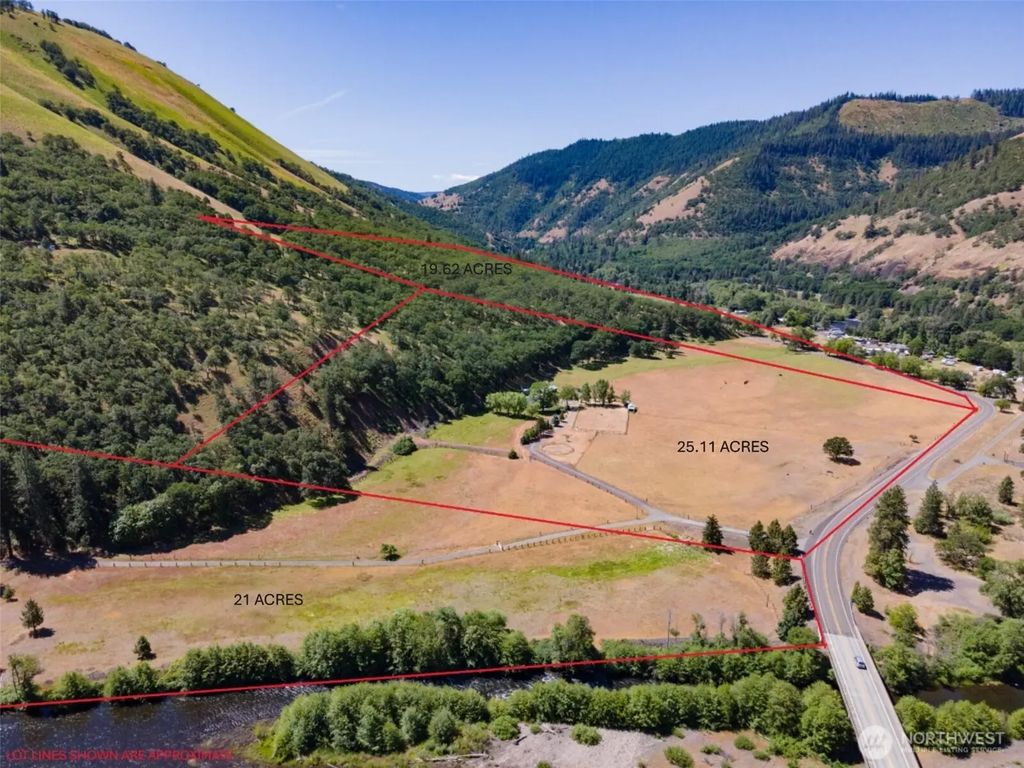 992 Highway 142 E, Lyle