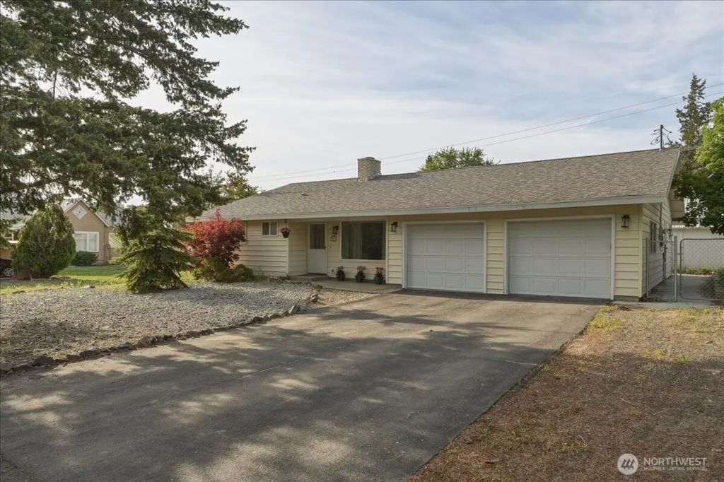 309 W Walnut Street, Waterville