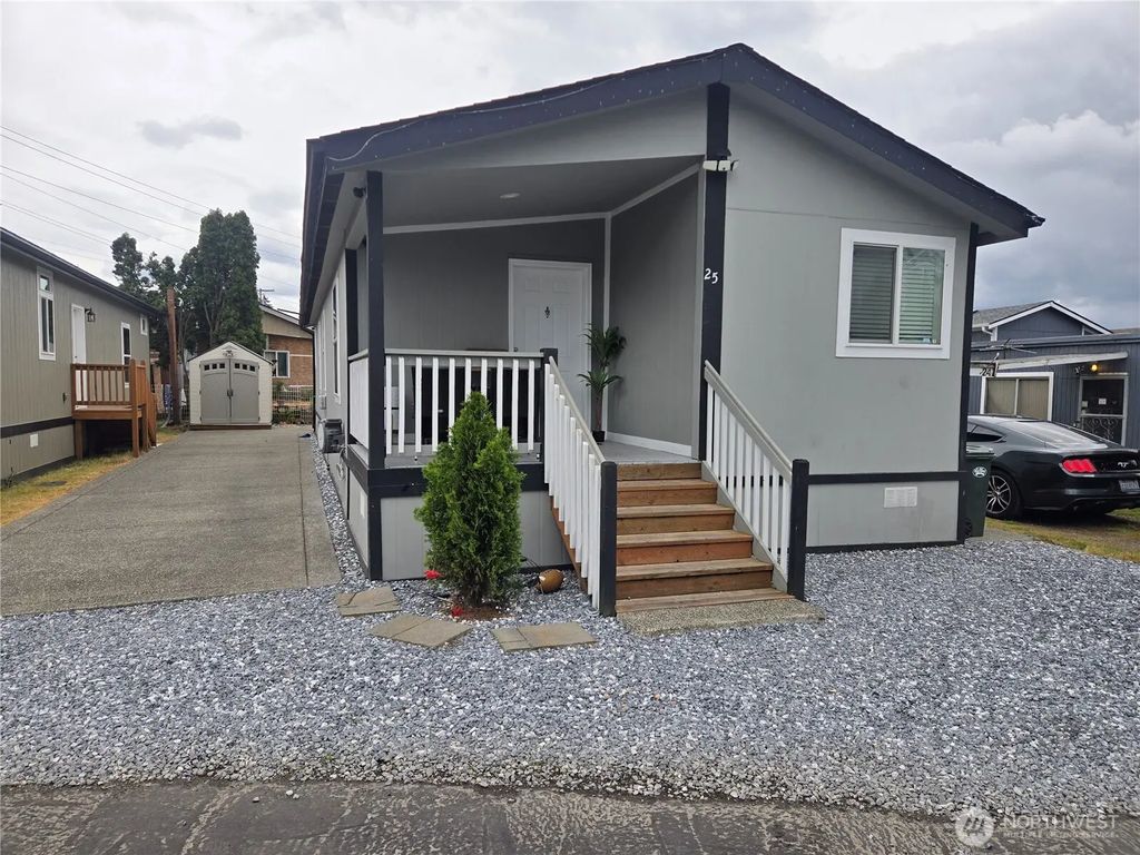 10302 Lakeview Avenue Sw 25, Lakewood