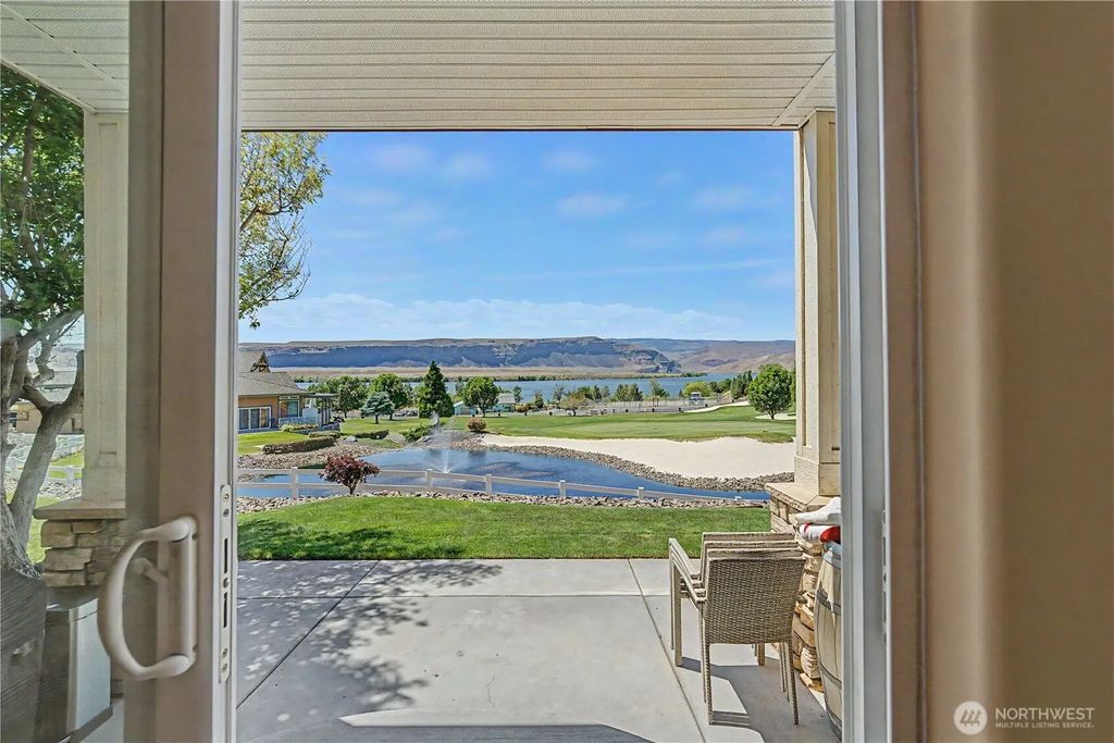 23518 Sunserra Loop Nw A05, Quincy
