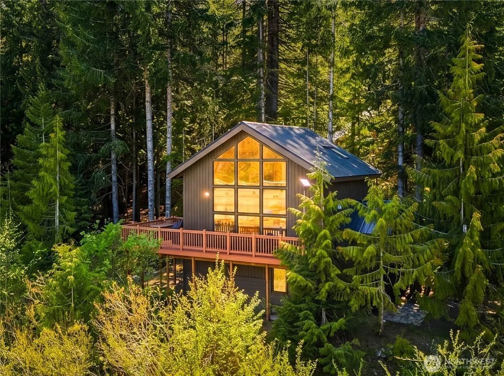 350 Rampart Drive, Snoqualmie Pass