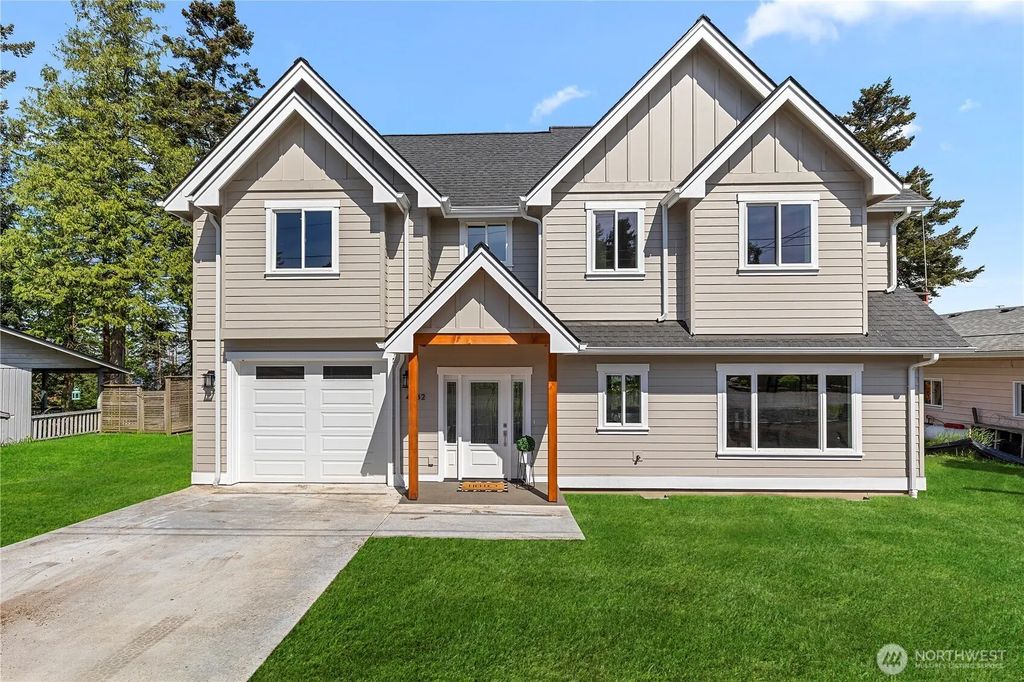 4982 Highland Drive, Blaine
