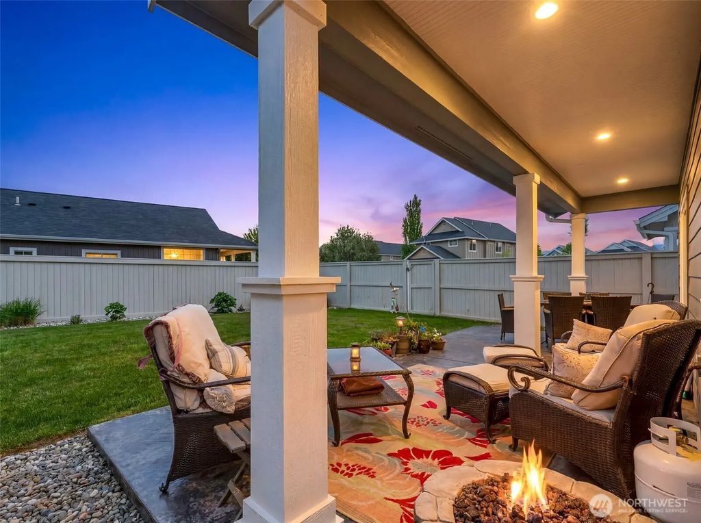 2452 Nw Columbia Avenue 44, East Wenatchee