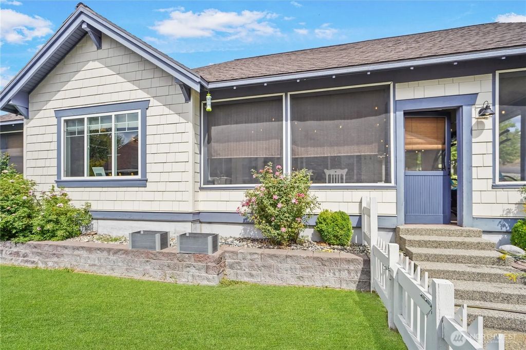 102 Firerock Lane, Oroville