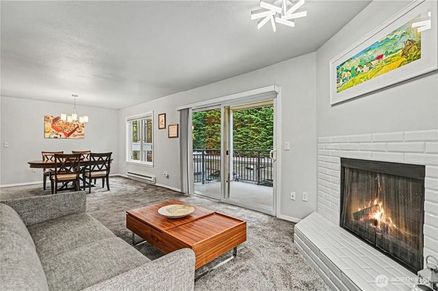 13616 Ne 7th Street E3, Bellevue