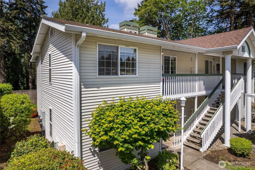 1830 S 336th Street H201, Federal Way