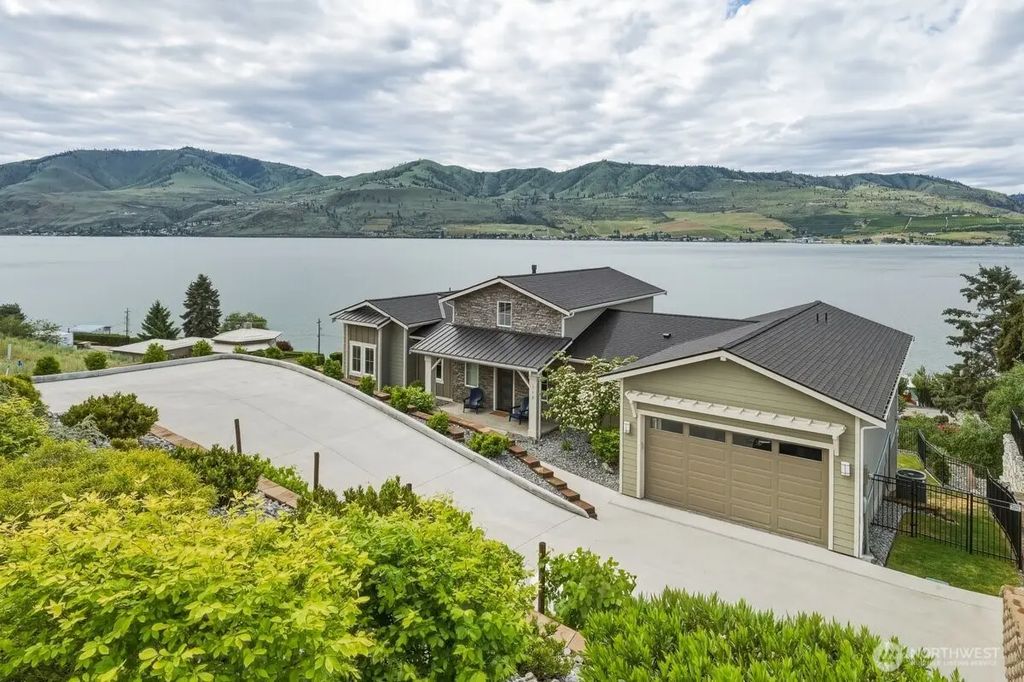 112 Mayer Drive, Chelan