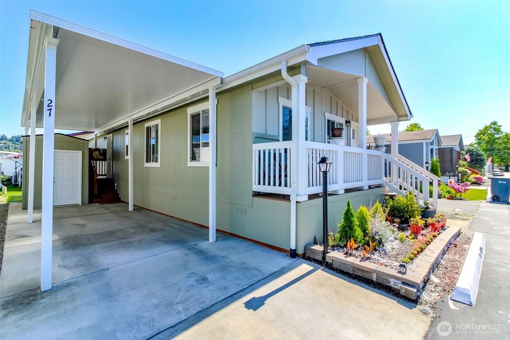 10713 63rd St E 27, Puyallup