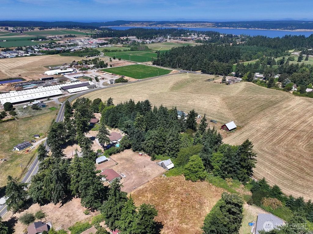 207 Fort Casey Road, Coupeville