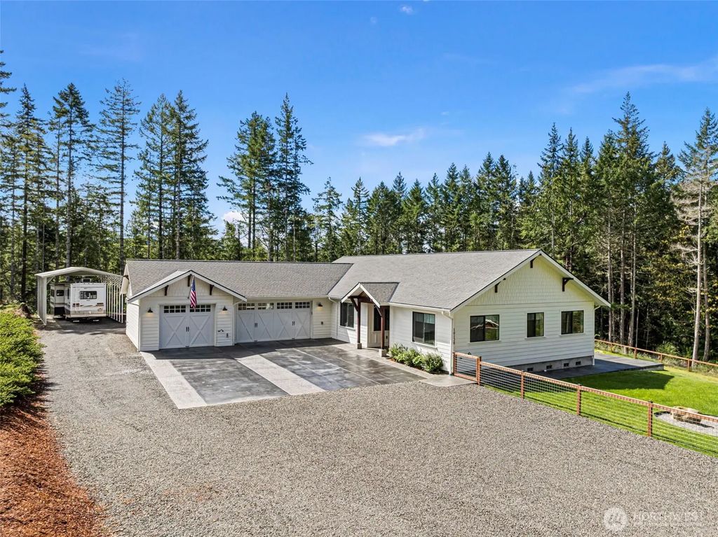 10128 Merlins Lane Nw, Bremerton