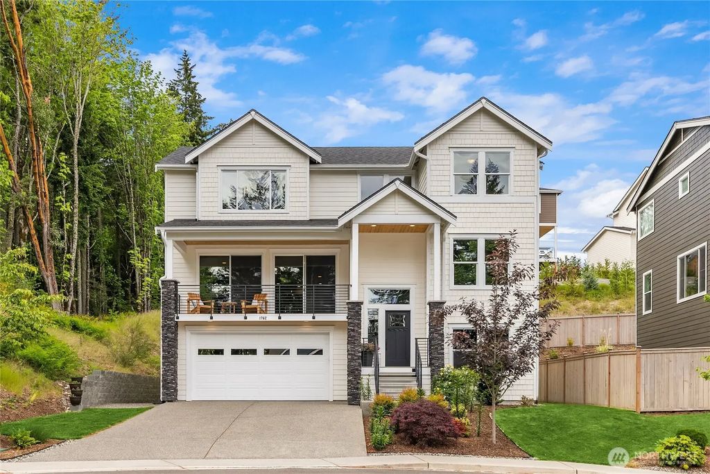 1762 Ne Crystallia Court, Poulsbo