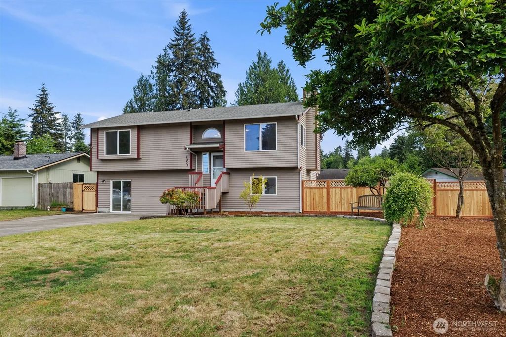 2233 Nw Clinton Avenue, Poulsbo