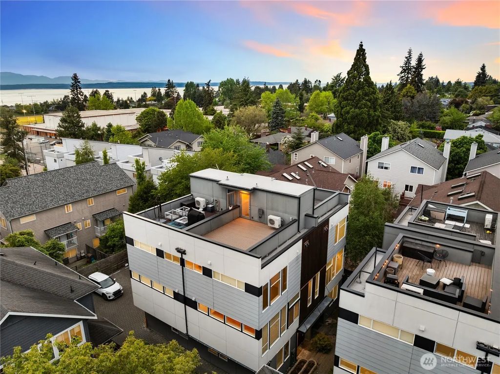 9043 C Mary Avenue Nw, Seattle