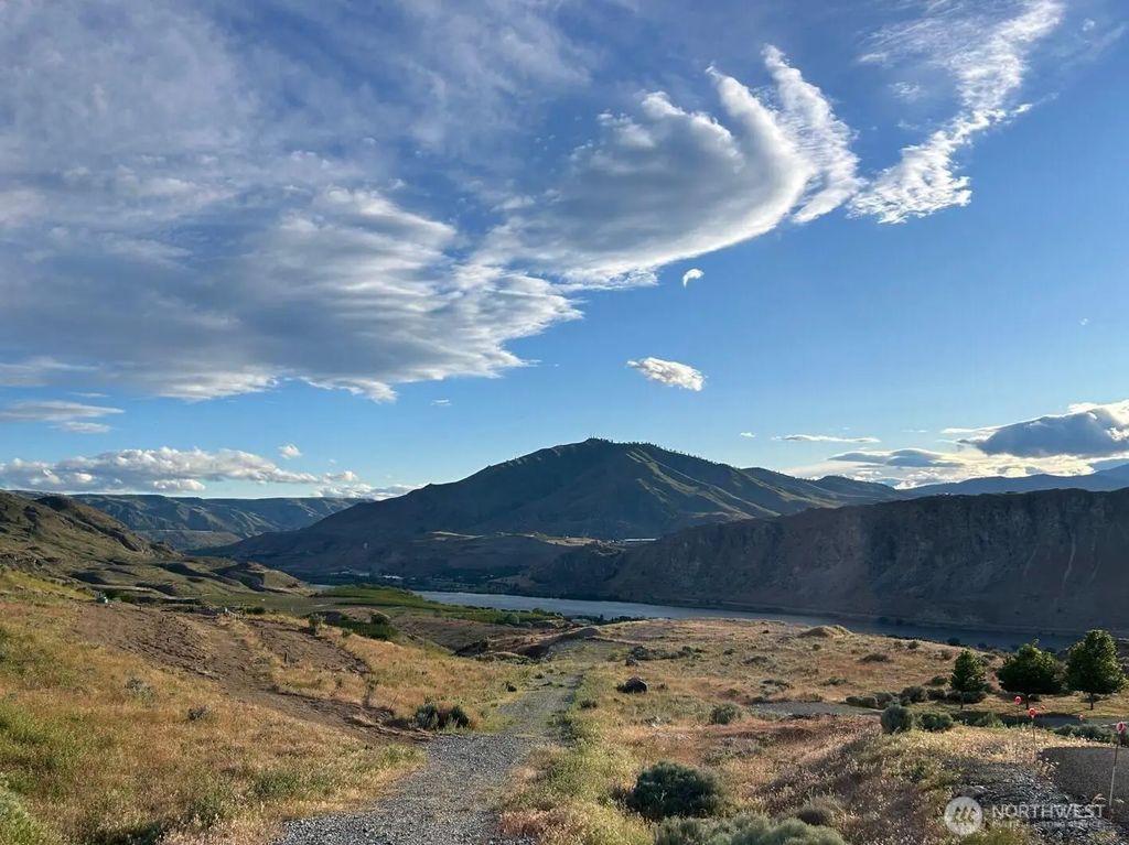 220 Ridge Road, Orondo