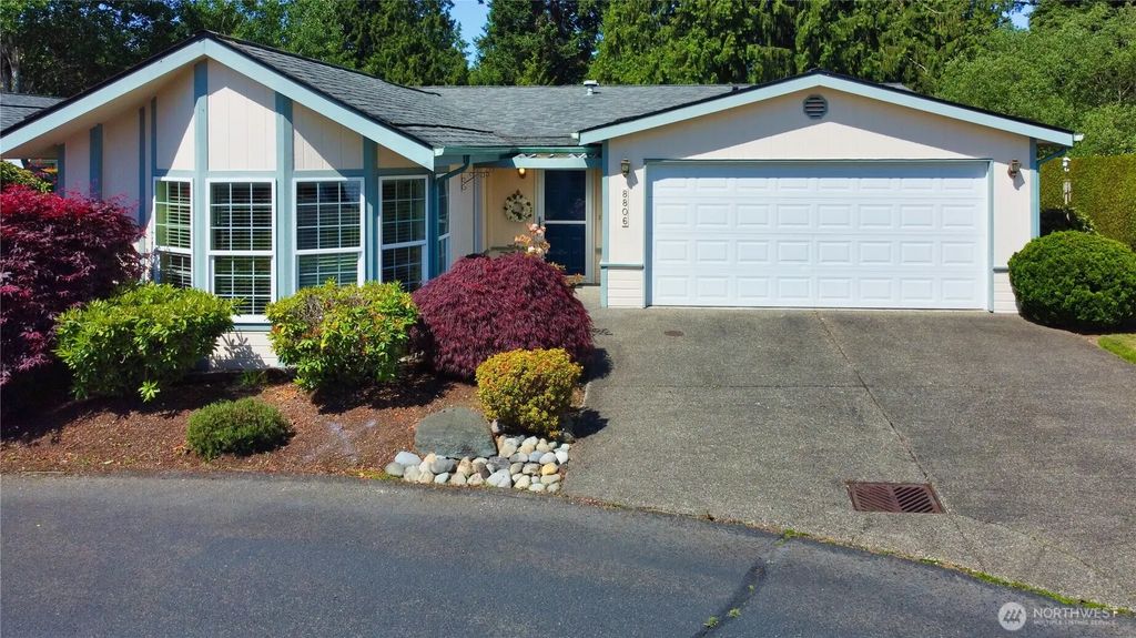 8806 60th Avenue E, Puyallup
