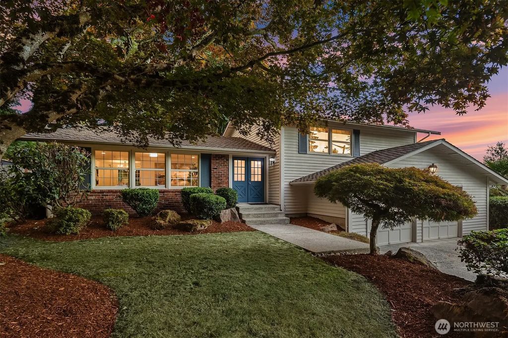 15003 Ne 10th Place, Bellevue