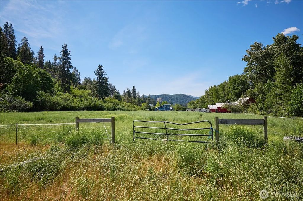 68 Sylvester Meadows Lane, Leavenworth
