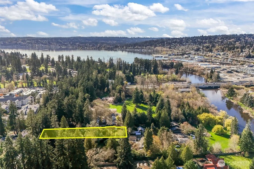 7002 Ne 170th Street, Kenmore