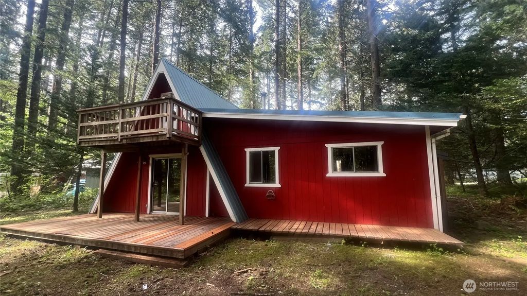 140 Maple Way, Packwood