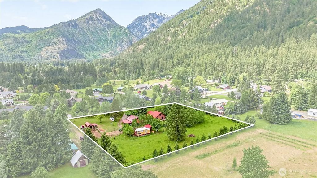 12786 Shore Street, Leavenworth