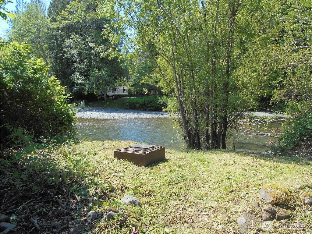 170 Kelly Road, Brinnon