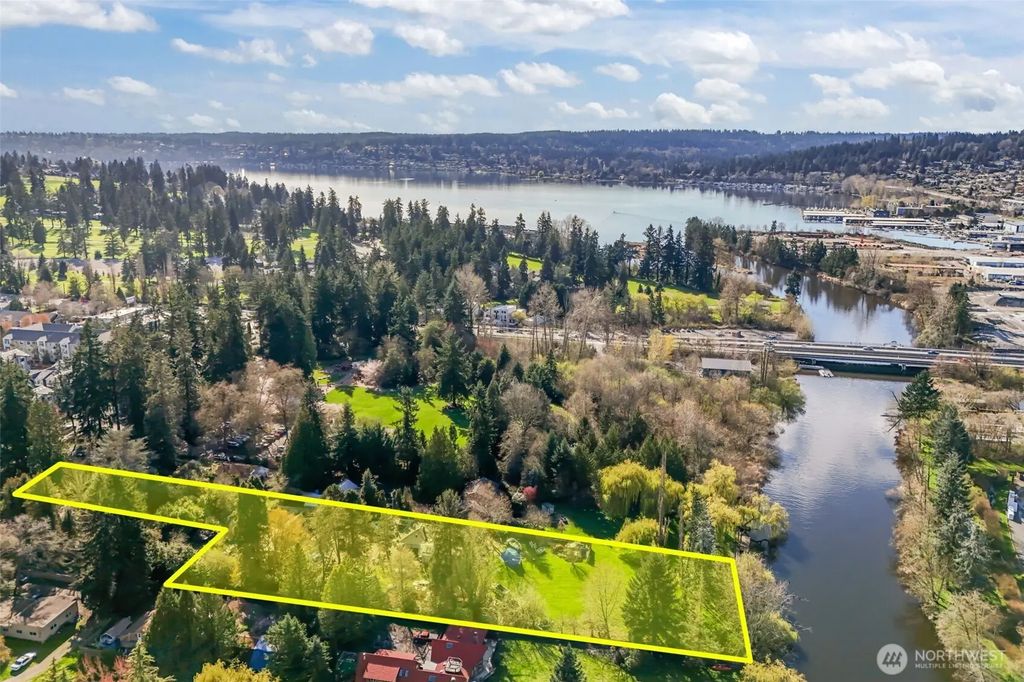 7008 Ne 170th Street, Kenmore