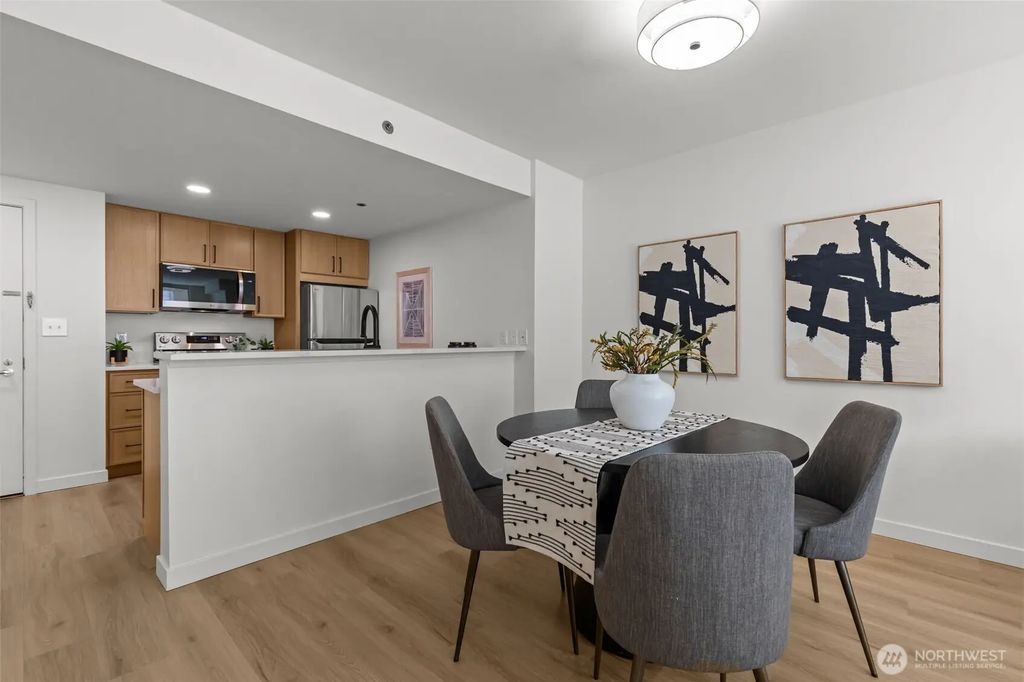 2600 2nd Avenue 504, Seattle