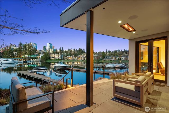 9810 Se Shoreland Drive, Bellevue
